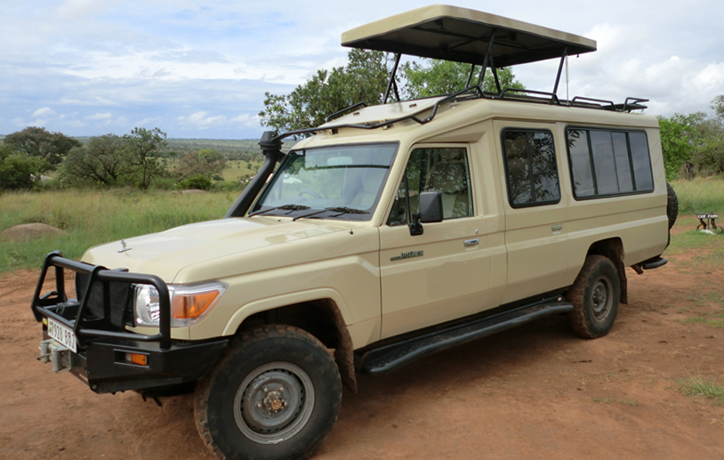 safari-land-cruiser- 4x4 Safaris Tanzania