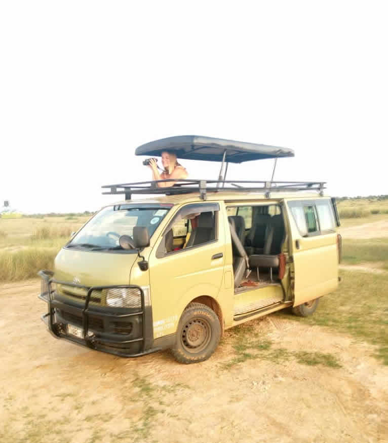 minivan 4x4 for safaris in Uganda and Rwanda